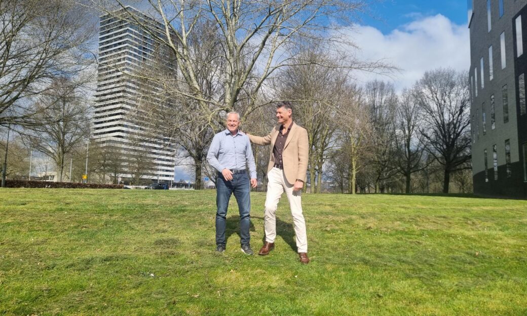 Ronald Korstanje and Eric Hogenboom saying goodbye